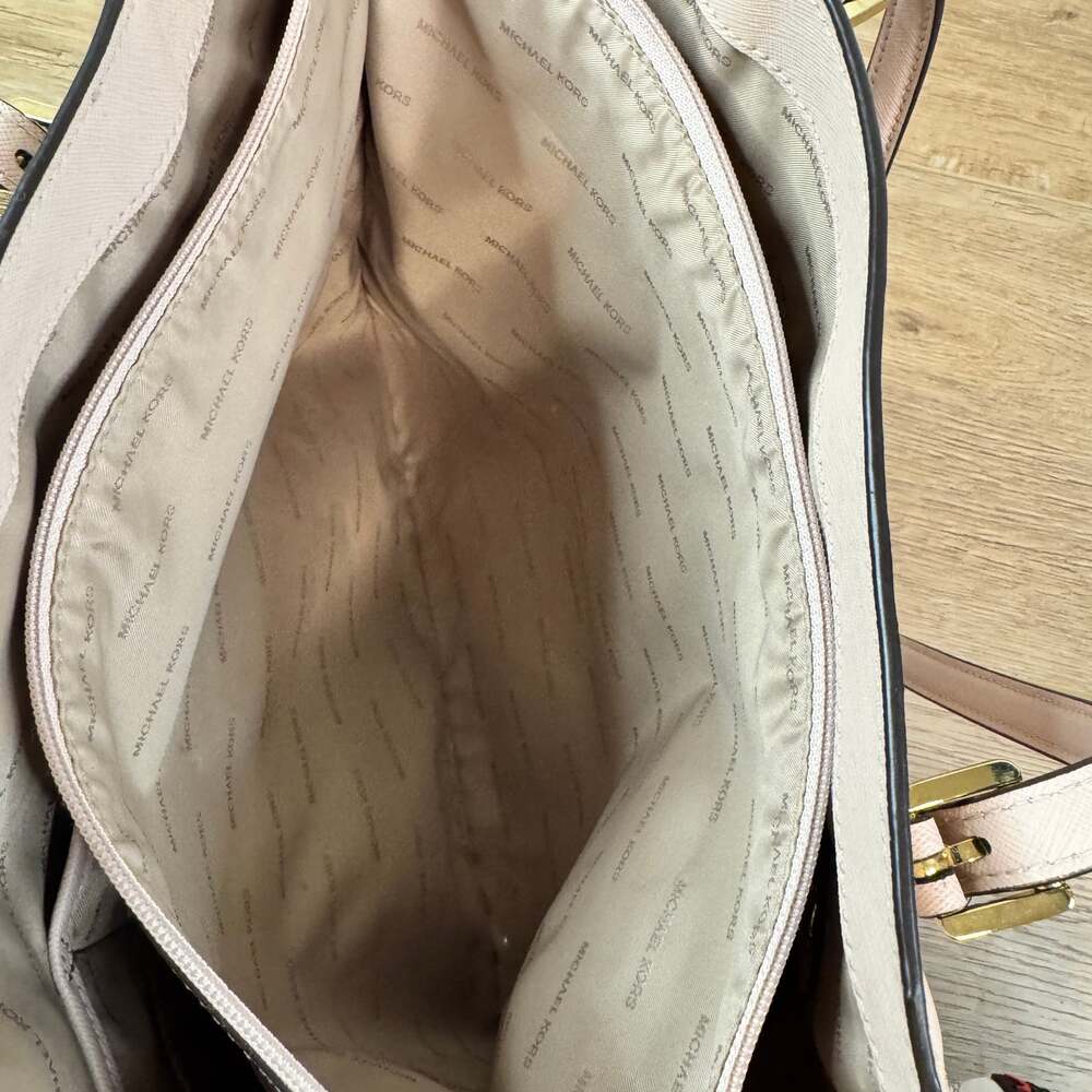 Michael Kors Charlotte Large Top Zip Saffiano Leather Tote in Powder Blush - Picture 10 of 16